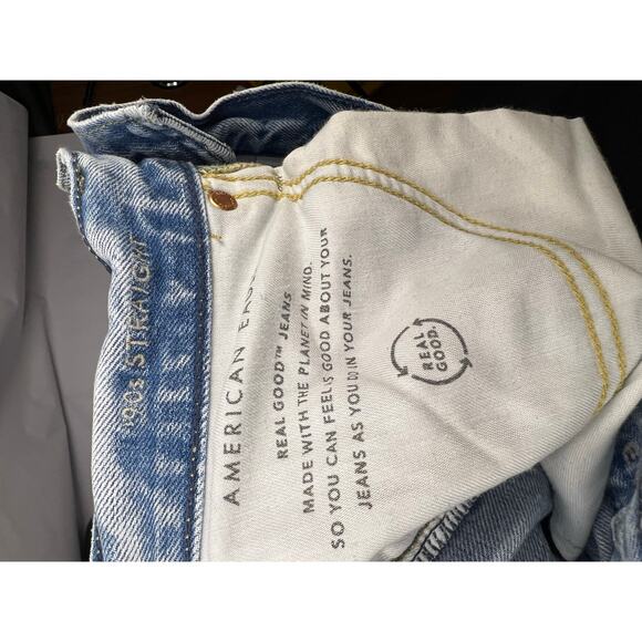 American Eagle 90s Straight Jeans Light Wash Distressed Cotton Denim Ripped - Picture 15 of 15